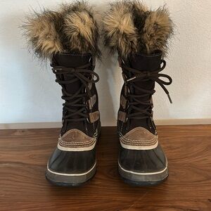 Sorel Joan of Arctic boot